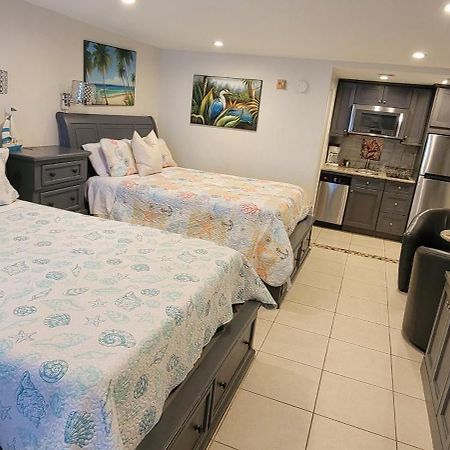 Sea Spray, Studio 114, Beach Steps Away! Pool+Wifi Ruskin Bagian luar foto